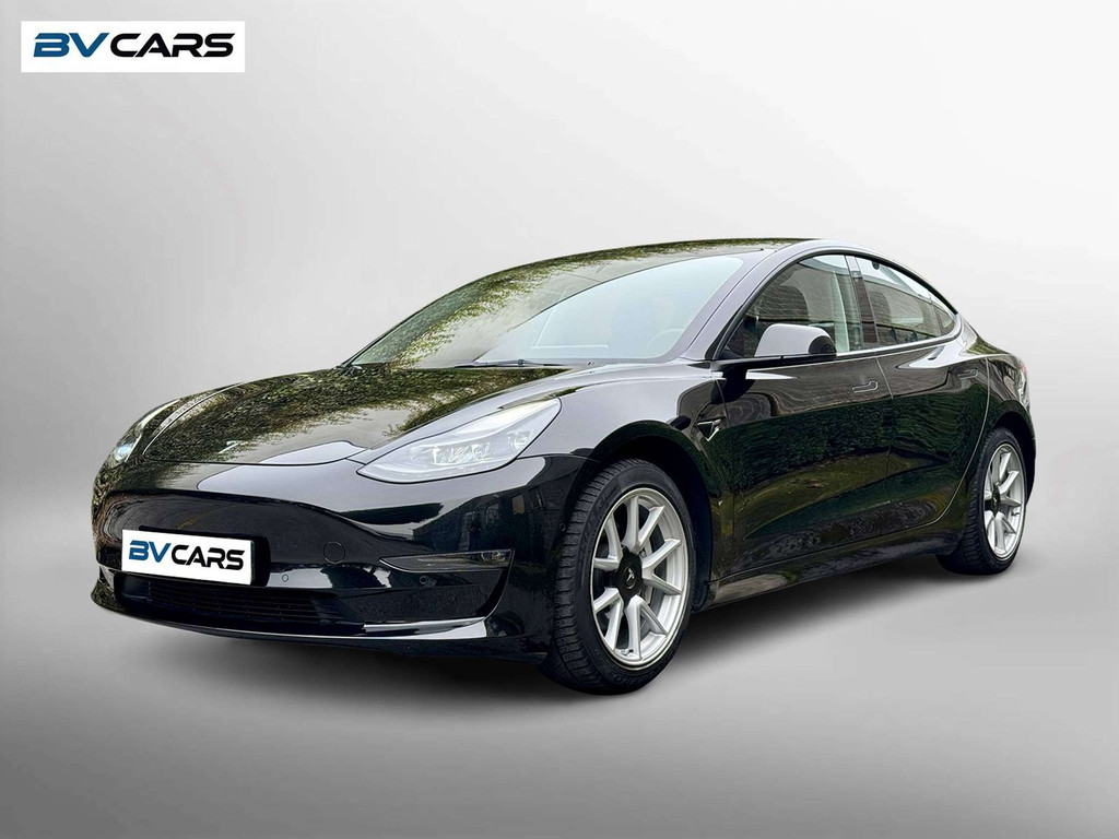 Tesla Model 3 Model 3 75 kWh Long Range Dual Motor 18&Prime; Silver Aero/500pk/580km bereik